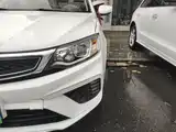 Фото 24 - Geely Vision