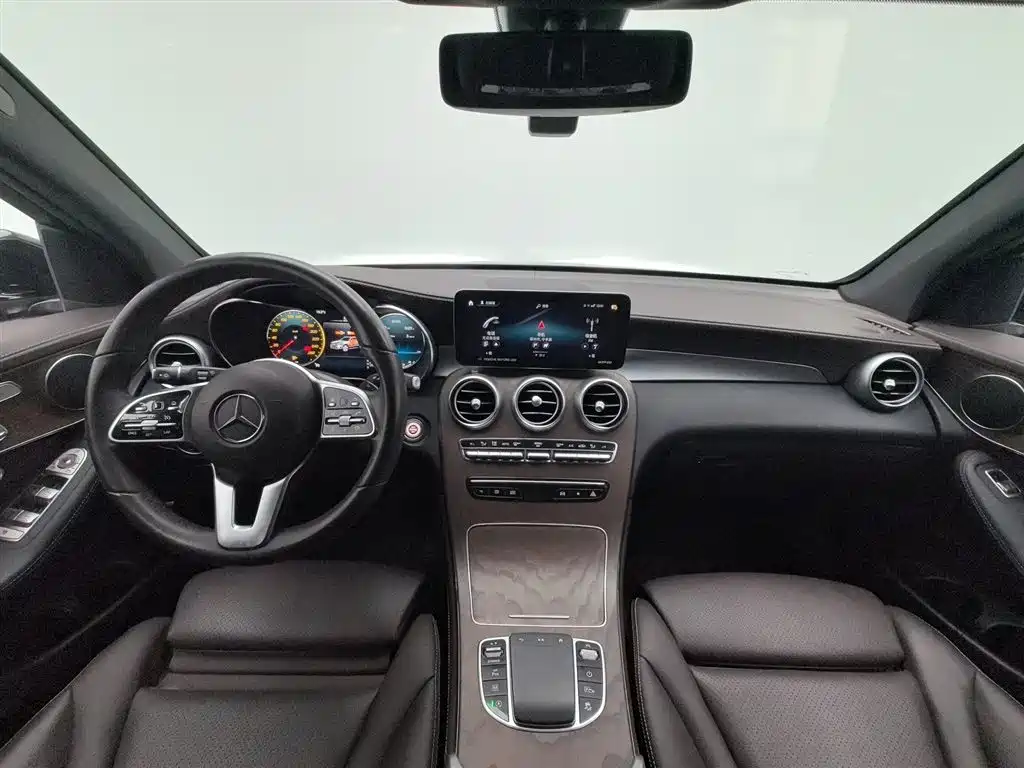 Mercedes-Benz GLC 2022 Facelift GLC 260 L 4MATIC Luxury Model фото 5