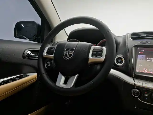 Dodge Journey 2015 2013 Model 2.4L 2WD Premium Edition