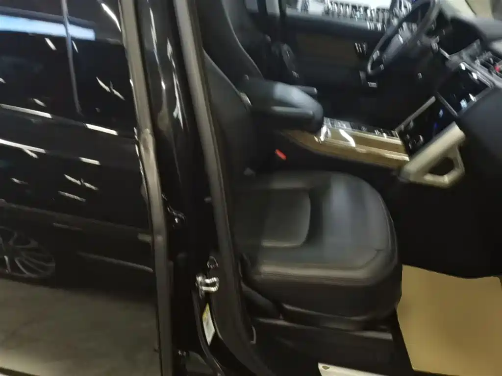 Land Rover Range Rover 2019 3.0 SC V6 Heritage Extended Edition фото 25