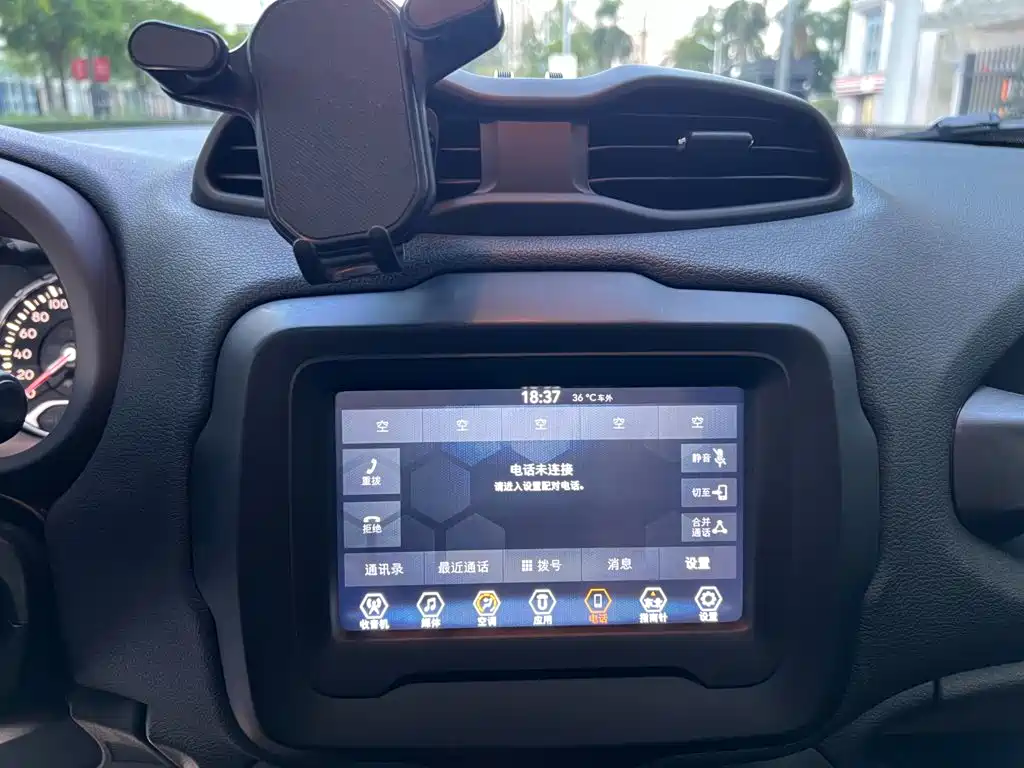 Jeep Renegade 2019 2018 Connected Large Screen Edition 180T Automatic High Energy