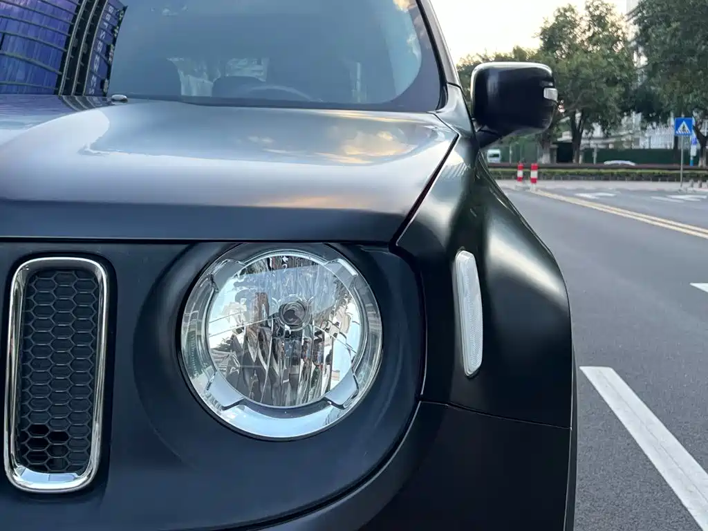 Jeep Renegade 2019 2018 Connected Large Screen Edition 180T Automatic High Energy