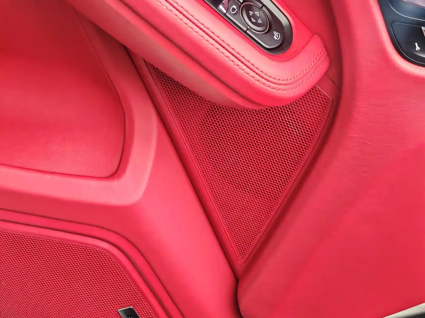 Фото 14 - Porsche Macan
