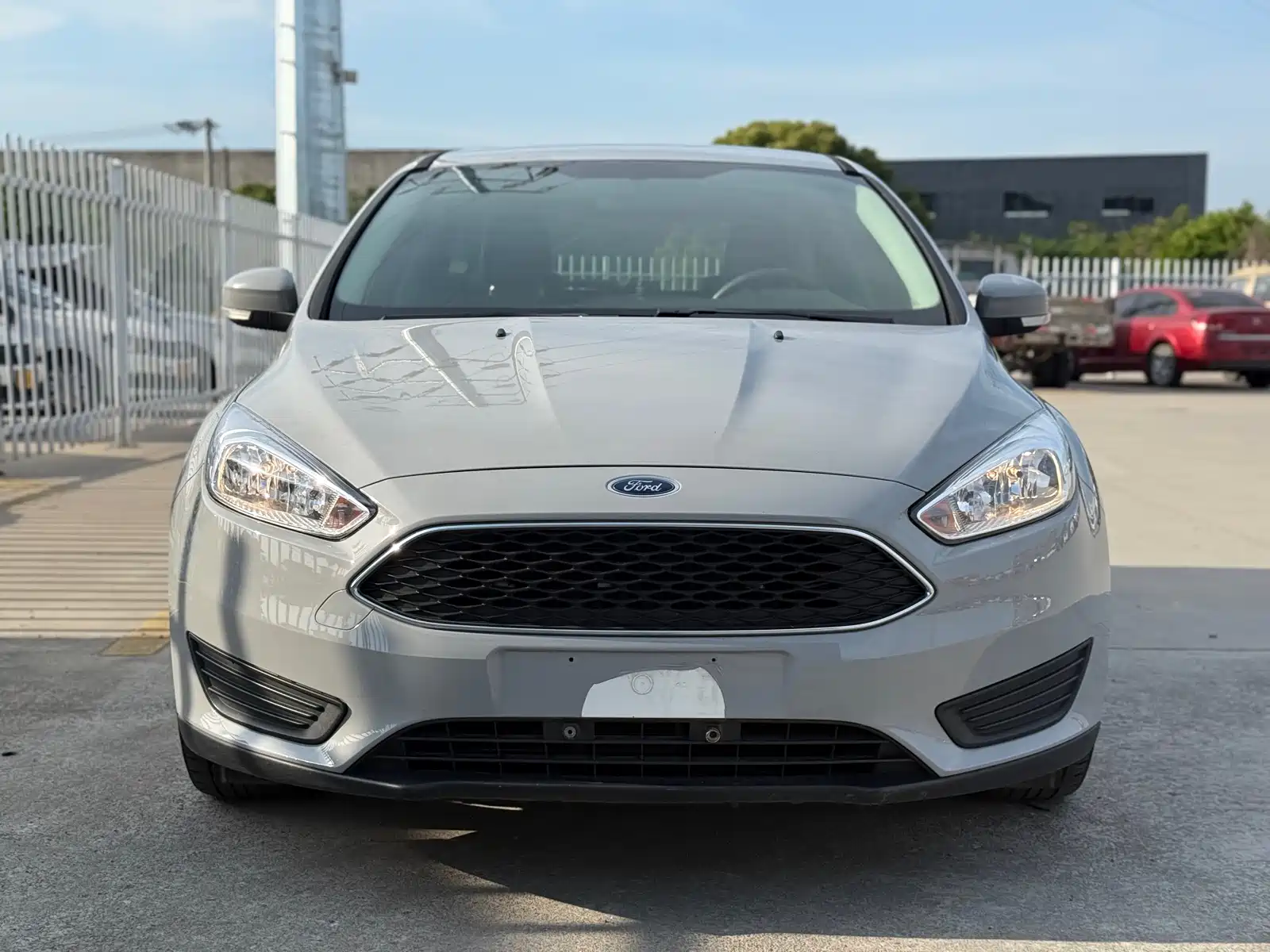 Фото 1 - Ford Focus