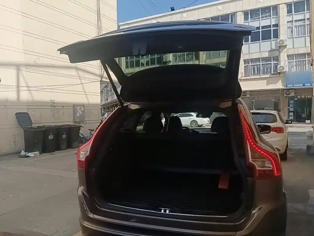 صورة 19 - Volvo XC60
