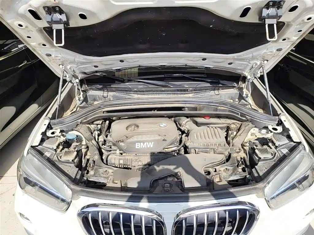 BMW X1 2018 xDrive20Li Premium Model фото 20