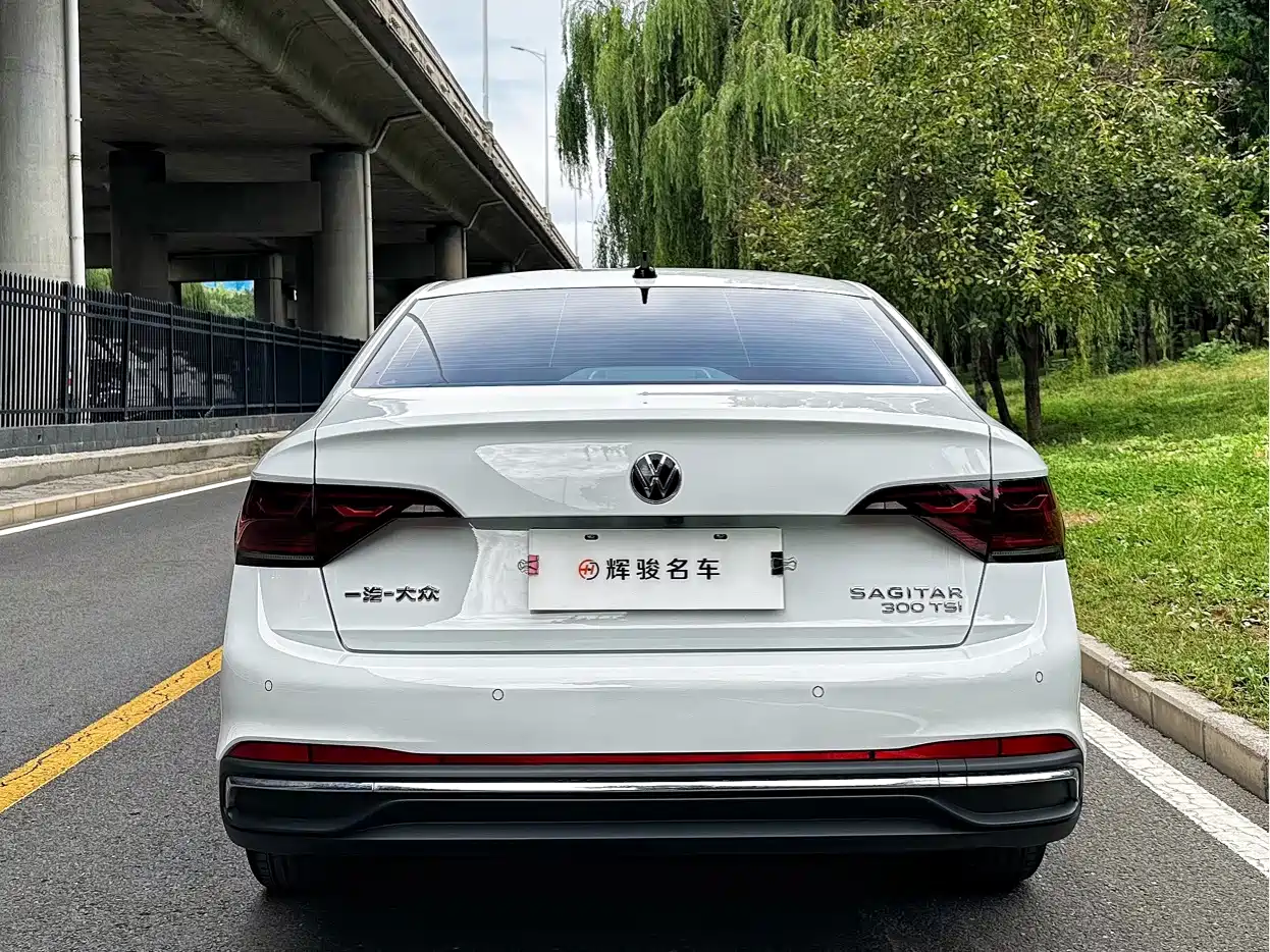 Volkswagen Sagitar 2026 2025 Model Year 3rd Facelift 300TSI DSG Surpassing Edition