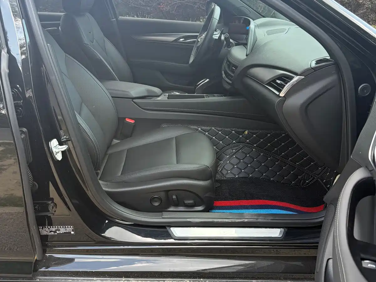 Фото 6 - Cadillac CT5