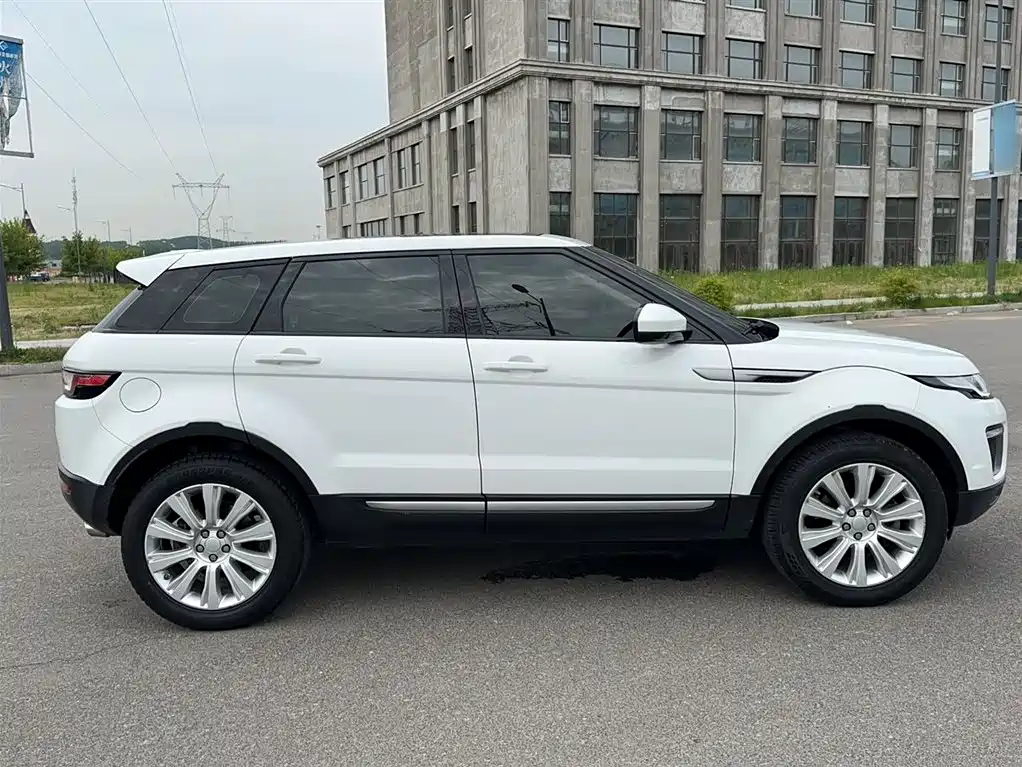 Land Rover Range Rover Evoque 2016 2.0T SE ZhiYao фото 9