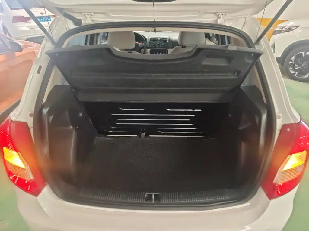 Škoda Fabia 2015 2014 1.4L Automatic Crystal Edition