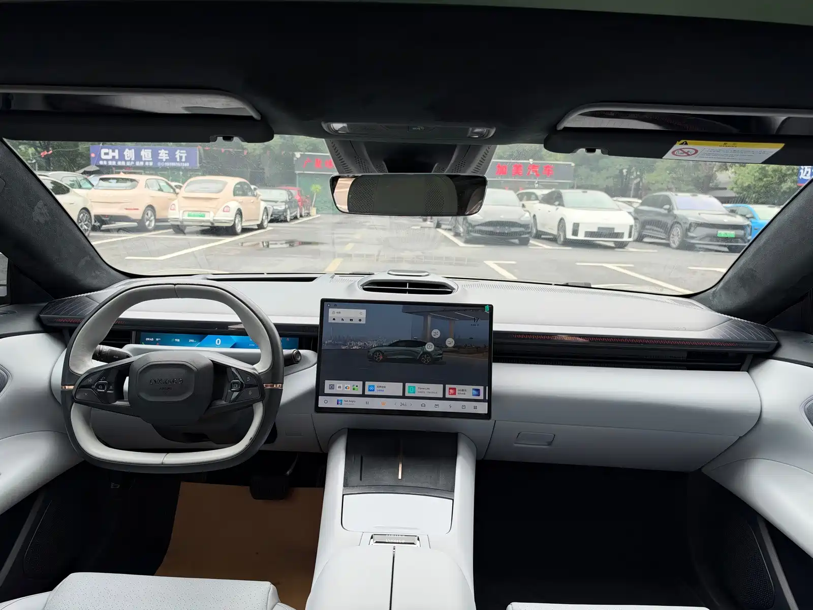 Photo 11 - Lynk & Co Z10