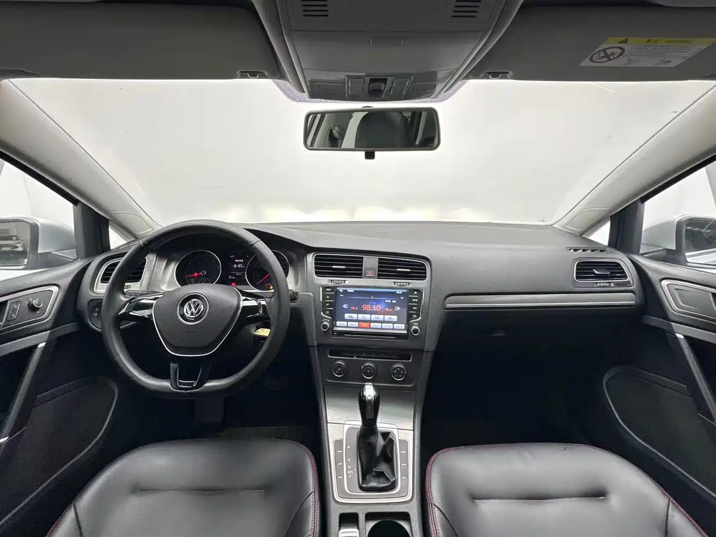 Volkswagen Golf 2016 1.6L Automatic Comfort фото 4