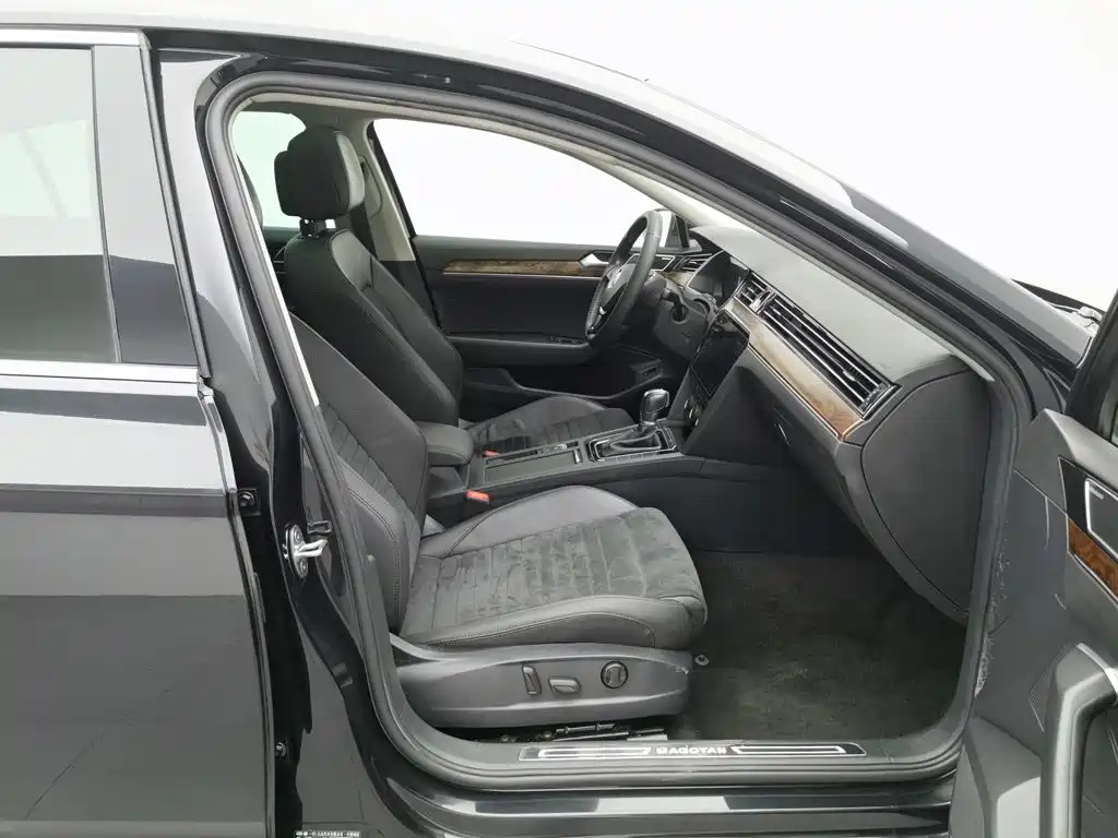 Photo 23 - Volkswagen Magotan