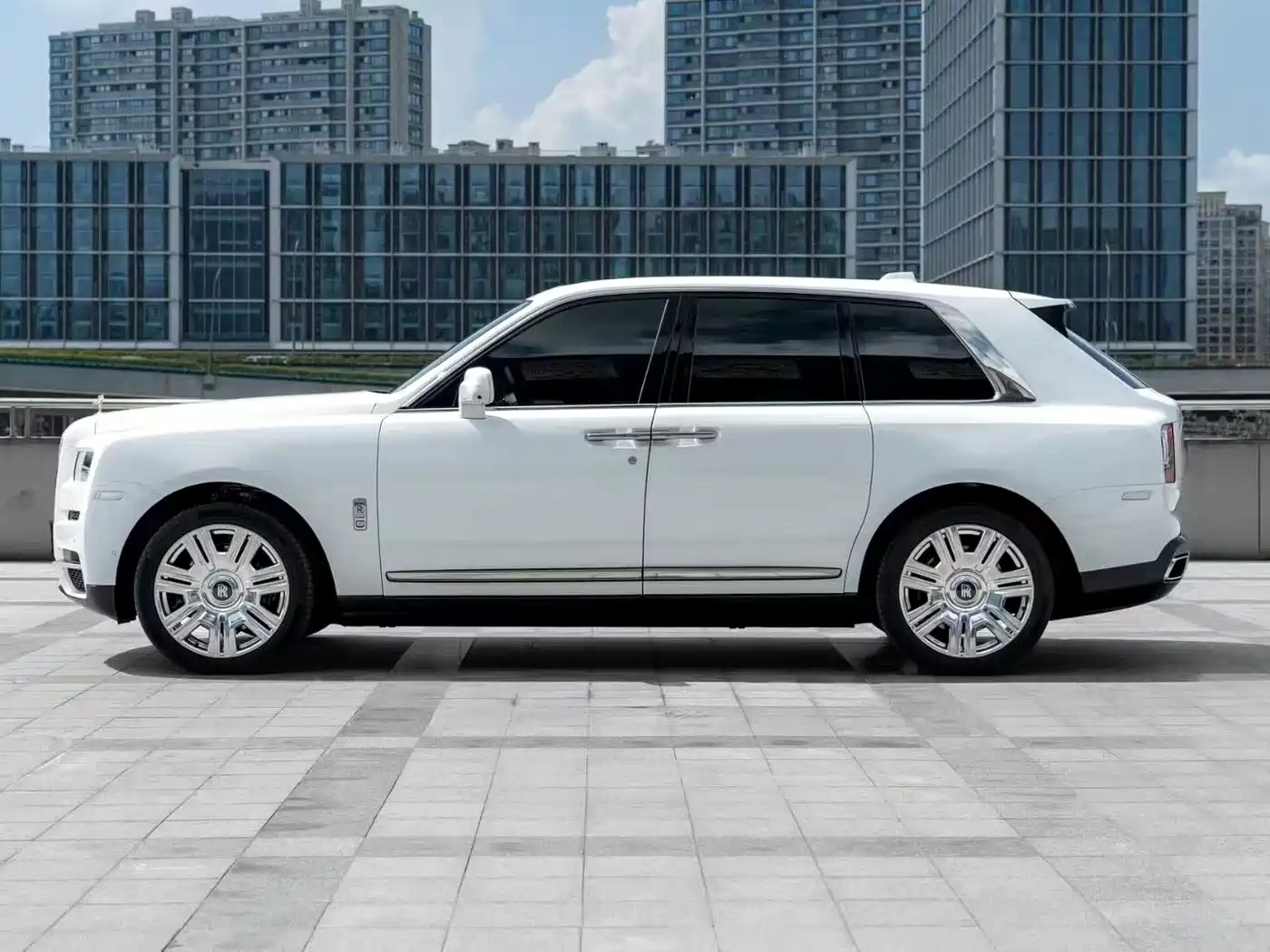 Rolls-Royce Cullinan 2018 4-Seater Version фото 3
