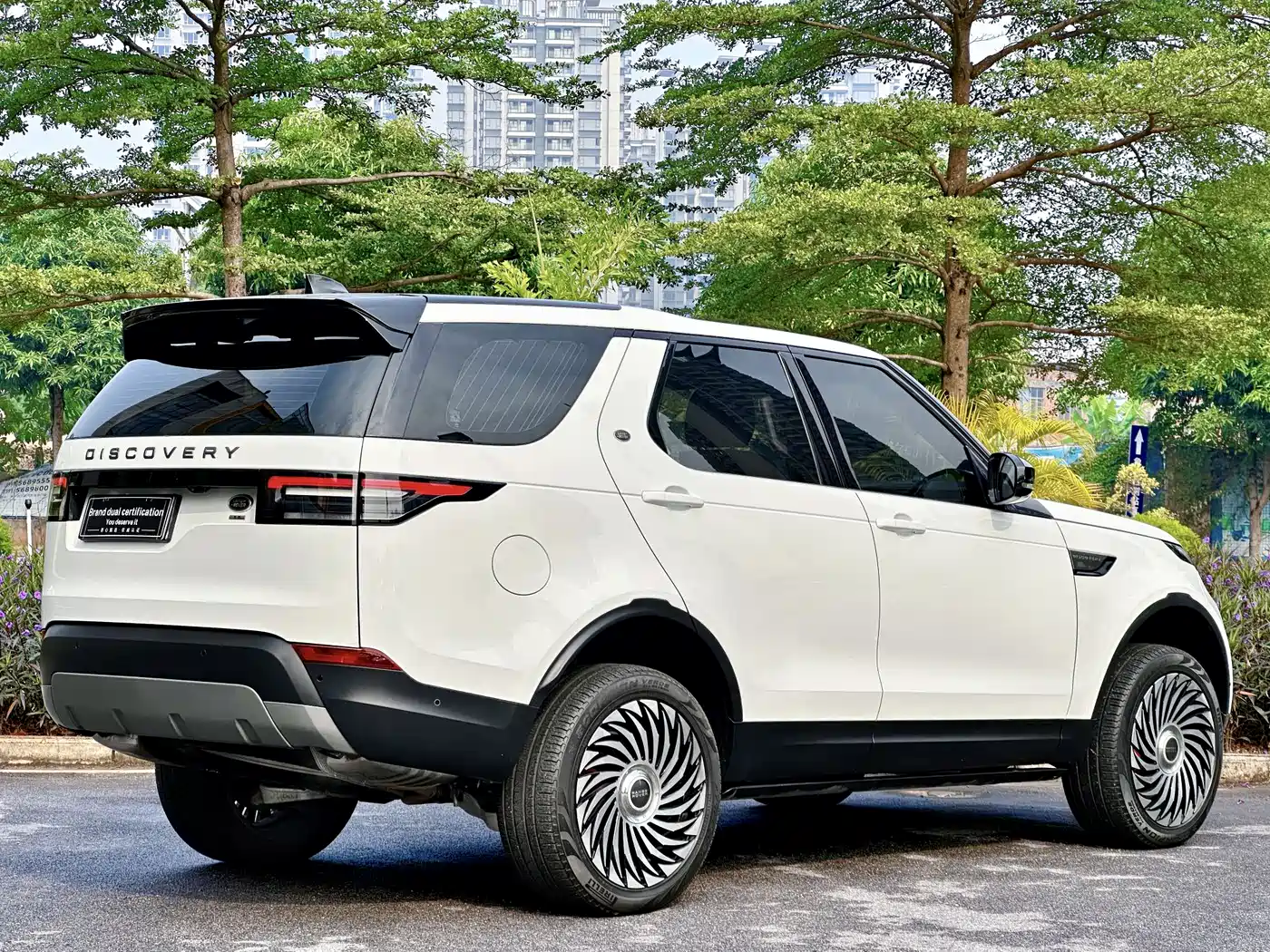 Land Rover Discovery 2019 3.0 SC V6 SE фото 7