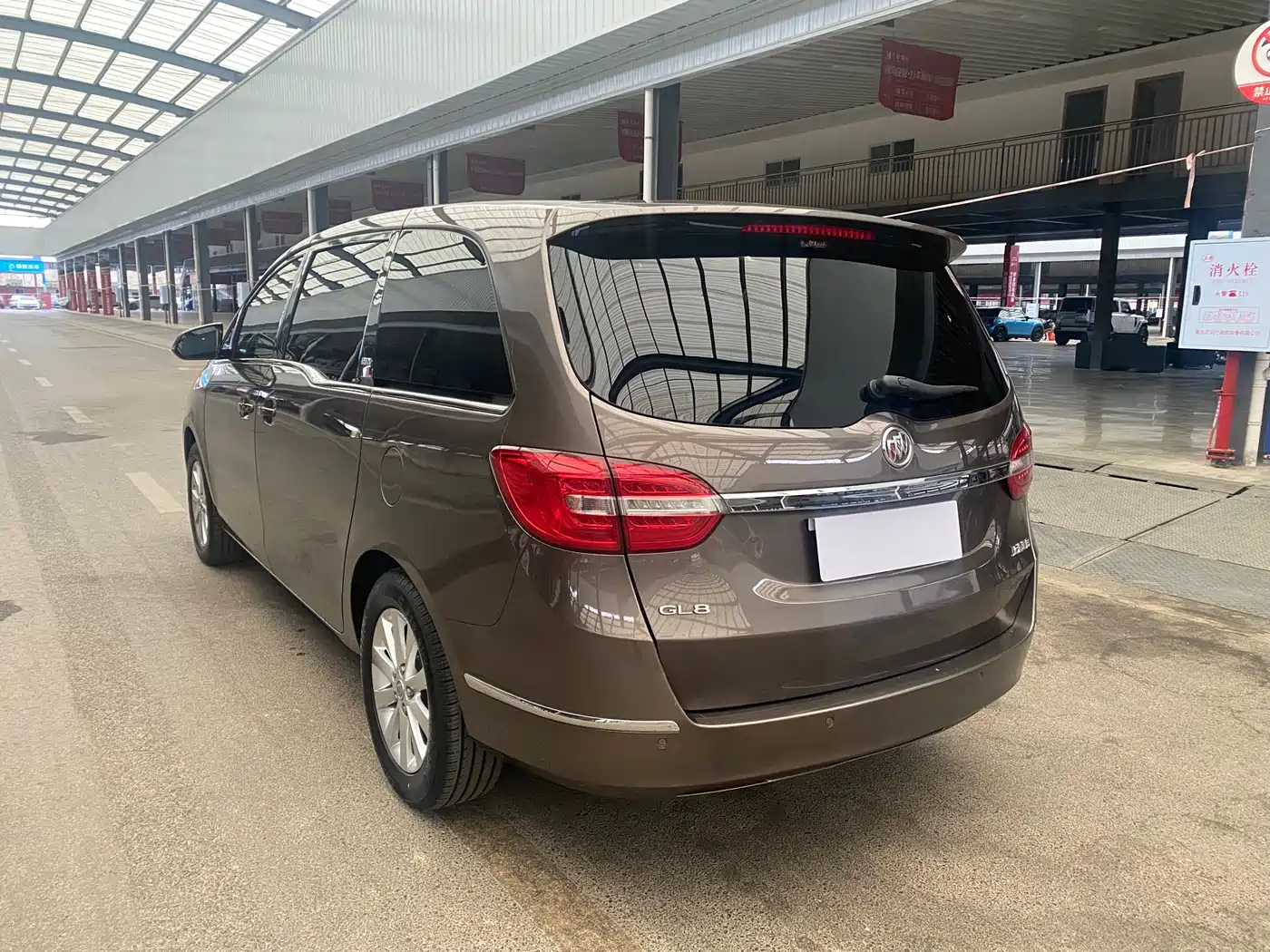 Buick GL8 2014 2.4L CT Luxury Business Comfort фото 9