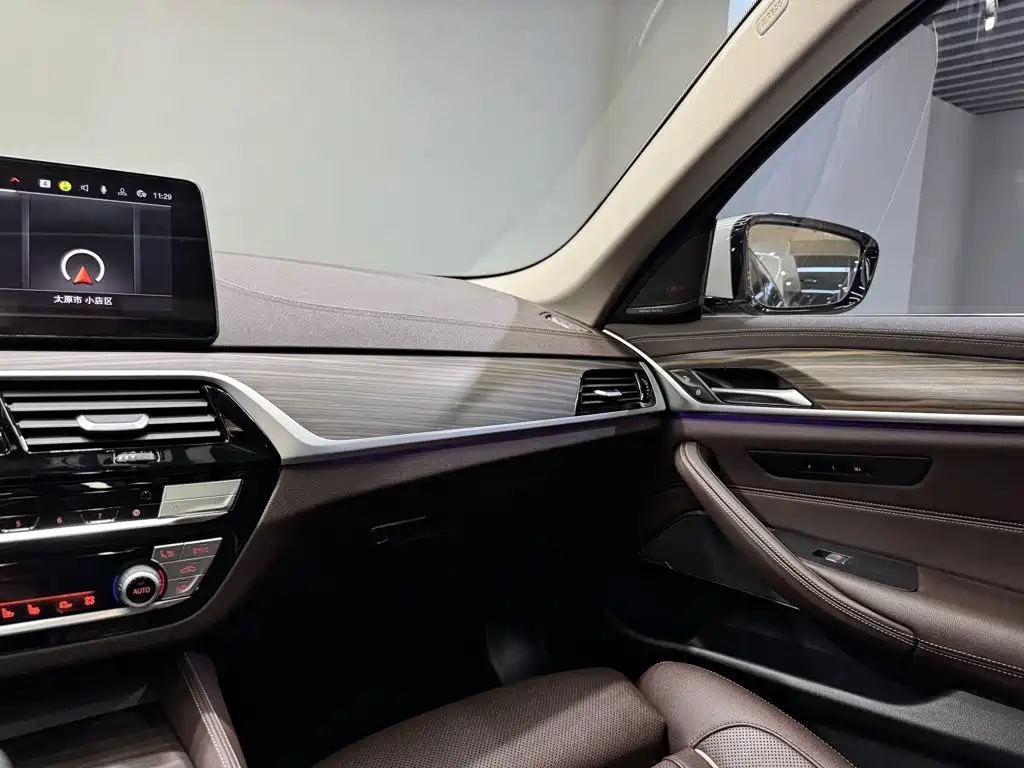 Фото 22 - BMW 5 Series