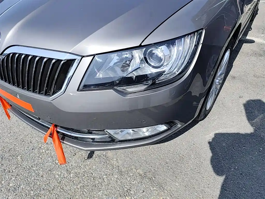 Škoda Superb 2013 1.8TSI Automatic Elegance Edition фото 24