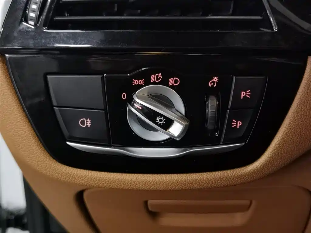 BMW 6 Series GT 2022 Model 630i M Sport Package фото 21