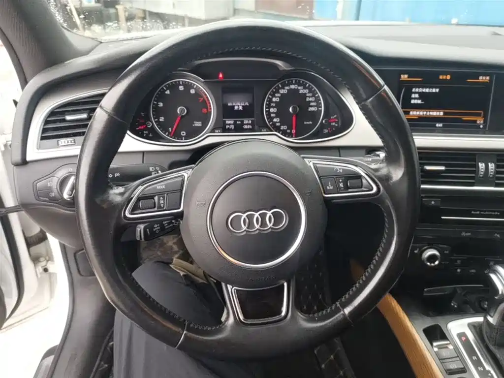 Audi A4L 2016 35 TFSI Heritage Edition S line Luxury фото 11