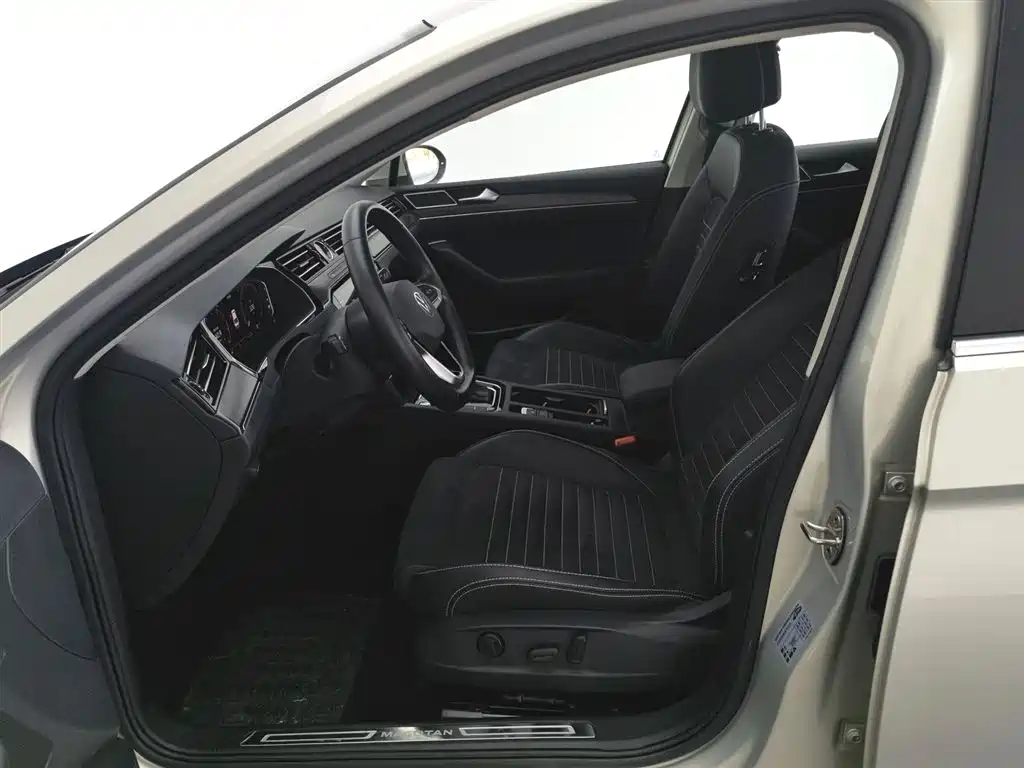 Volkswagen Magotan 2020 330TSI DSG Luxury фото 10