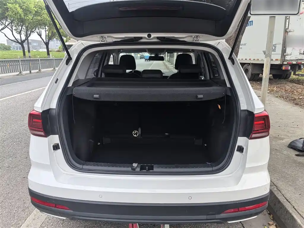 VOLKSWAGEN TUYUE