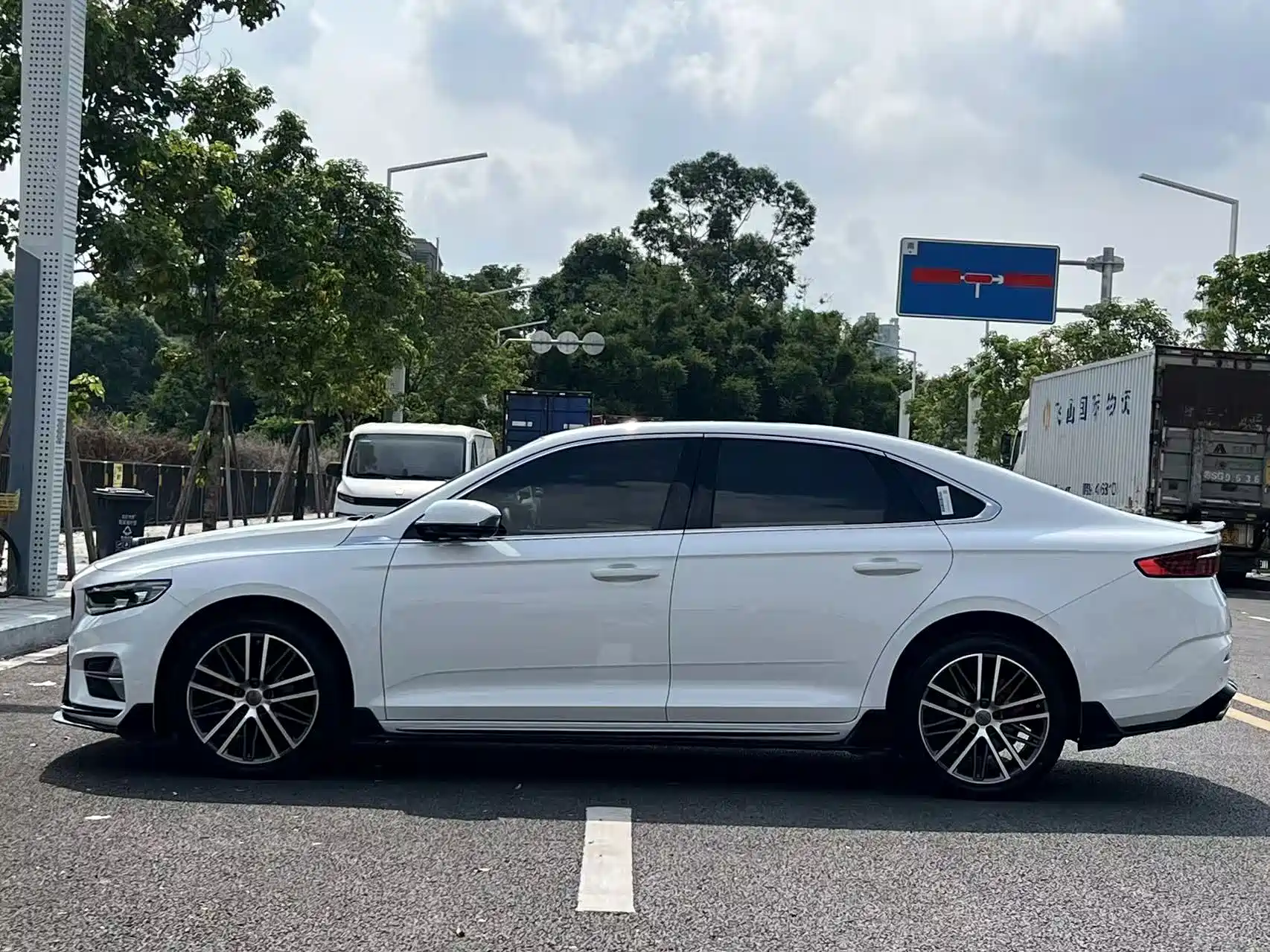 Фото 11 - Geely Preface