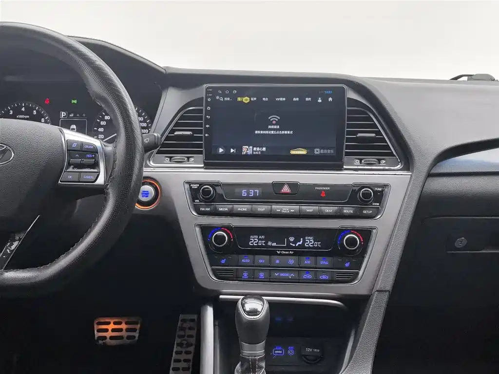 Hyundai Sonata 2015 1.6T GLS Smart фото 12