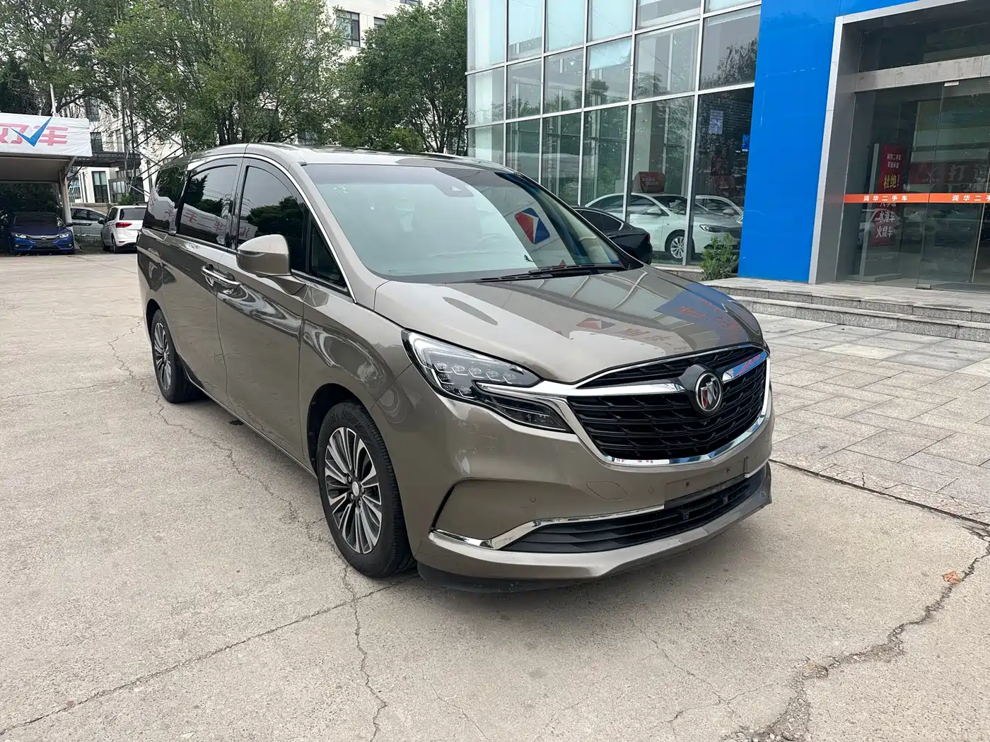 Buick GL8 2021 ES Landlord 653T Premium фото 3