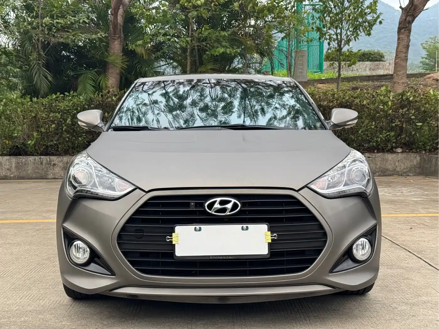 Hyundai Veloster 2015 1.6T Automatic Luxury Edition фото 2