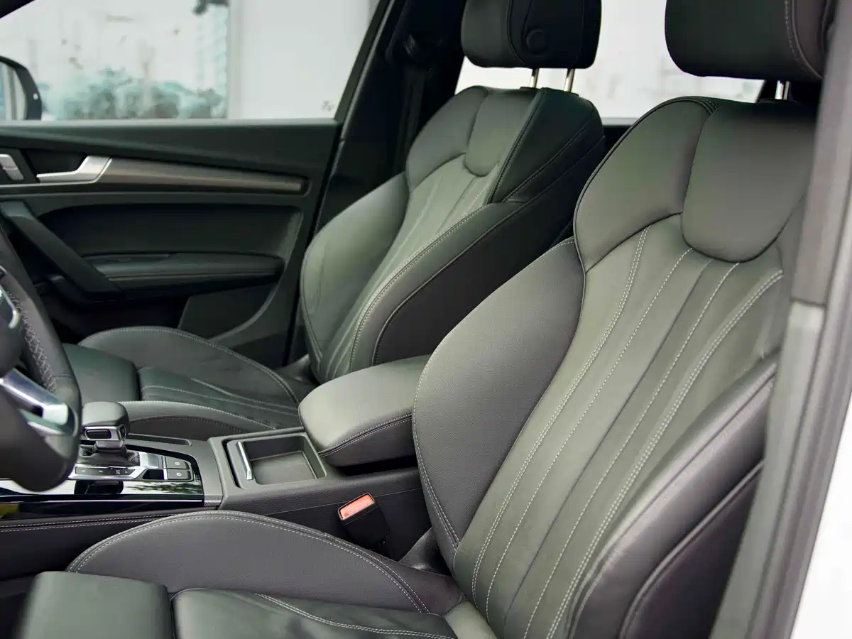 Audi Q5L 2023 40T Luxury Dynamic фото 8