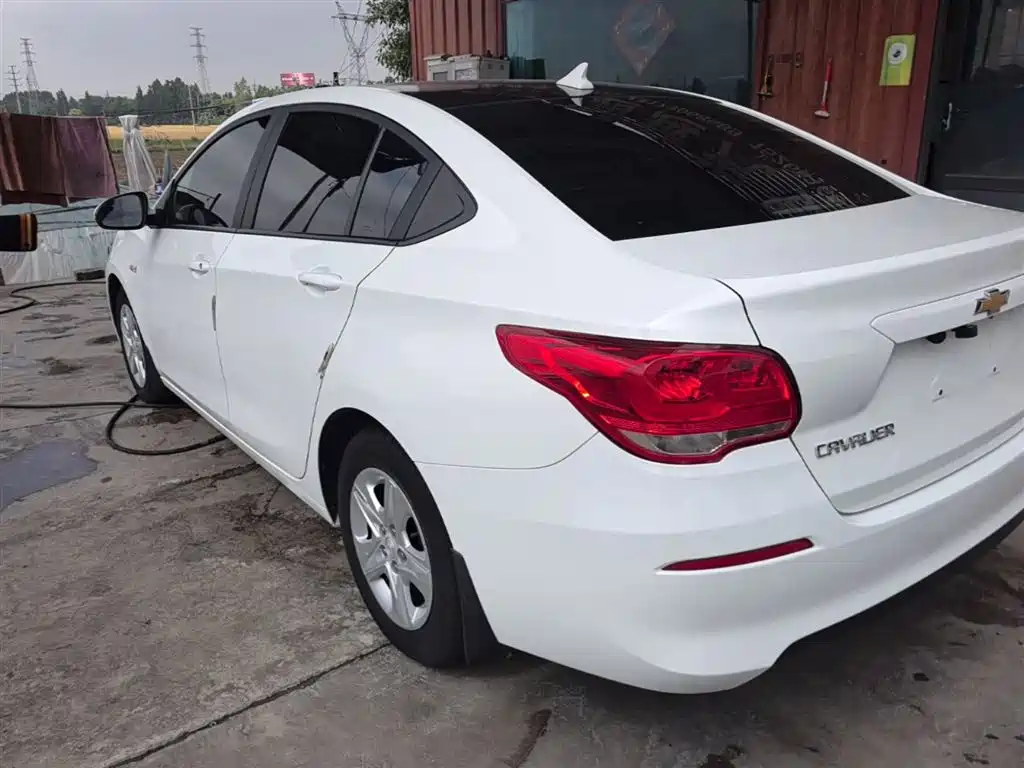 Chevrolet Cavalier 2016 1.5L Manual Enjoyment Edition фото 5