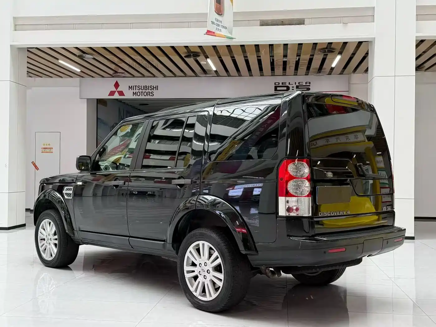 Land Rover Discovery 2012 5.0 V8 HSE фото 4