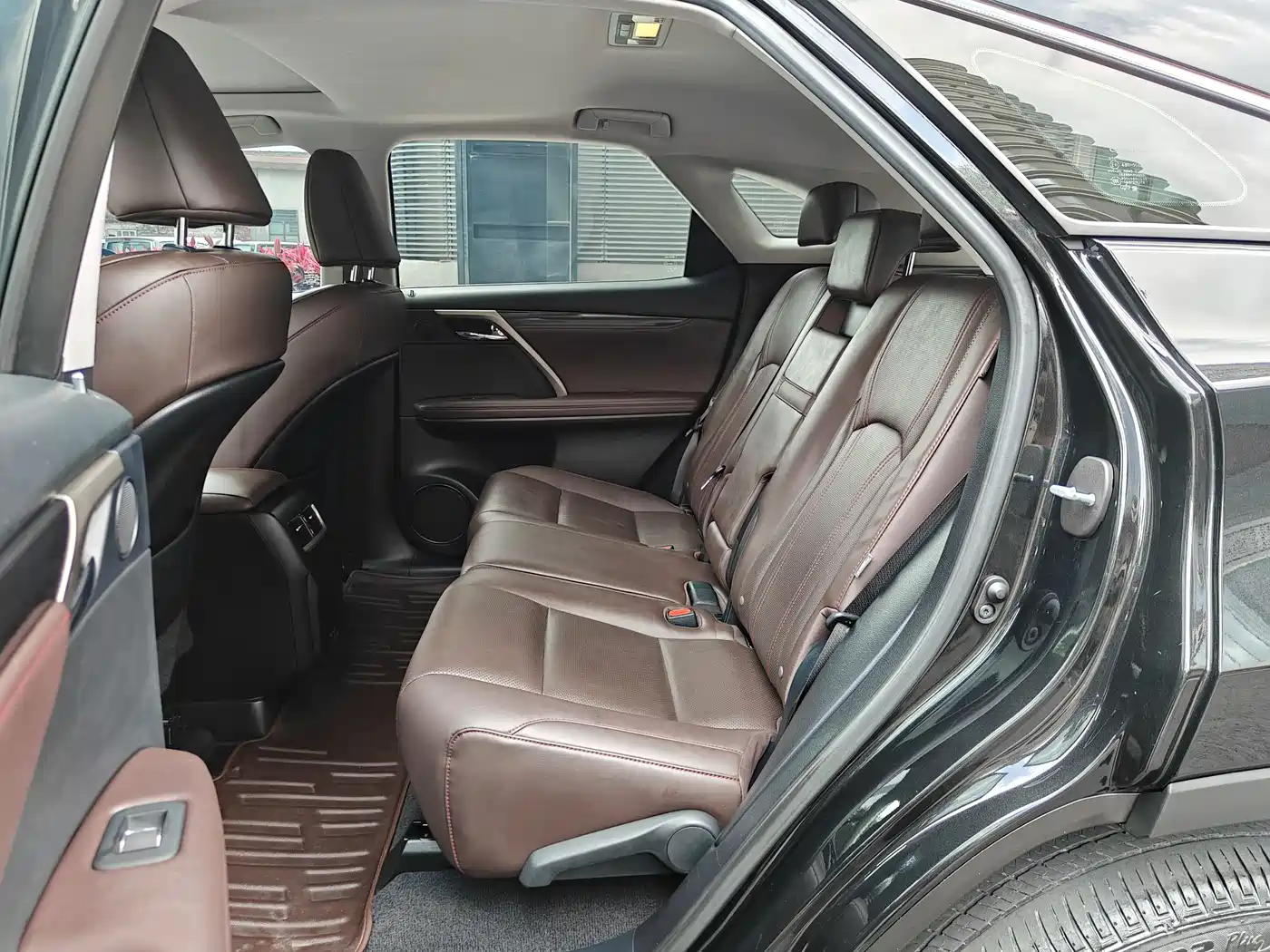 Lexus RX 2020 Facelift 300 2WD Comfort Edition фото 6