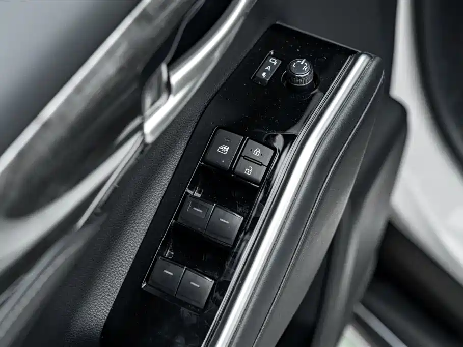 Toyota Crown Kluger 2024 2.5L HEV 4WD Luxury Edition фото 18