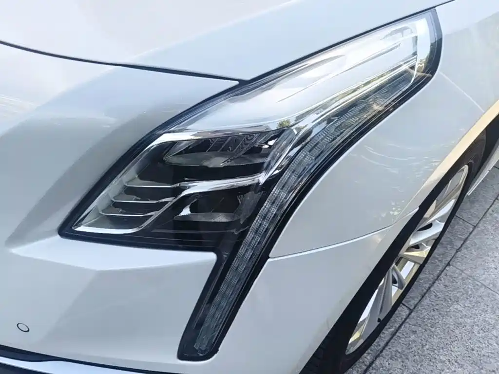 Фото 24 - Cadillac CT6