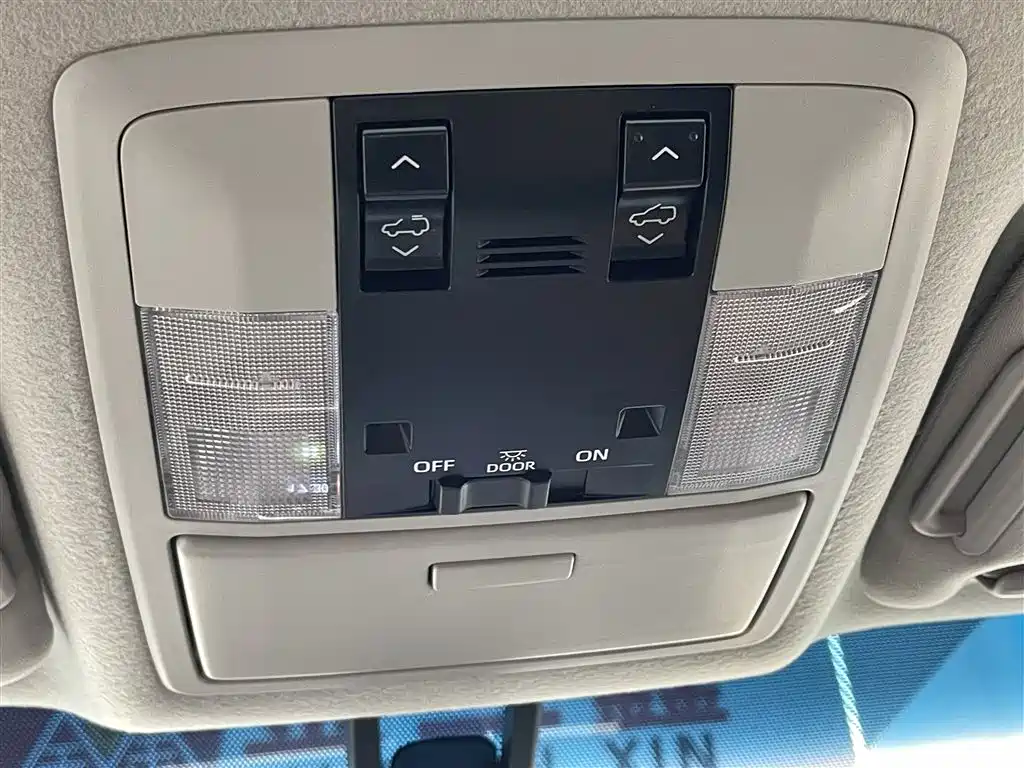 Toyota Prado 2018 3.5L Auto TX фото 24