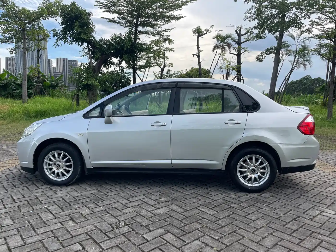 Venucia D50 2016 2016 Model 1.6L Automatic Elite Edition