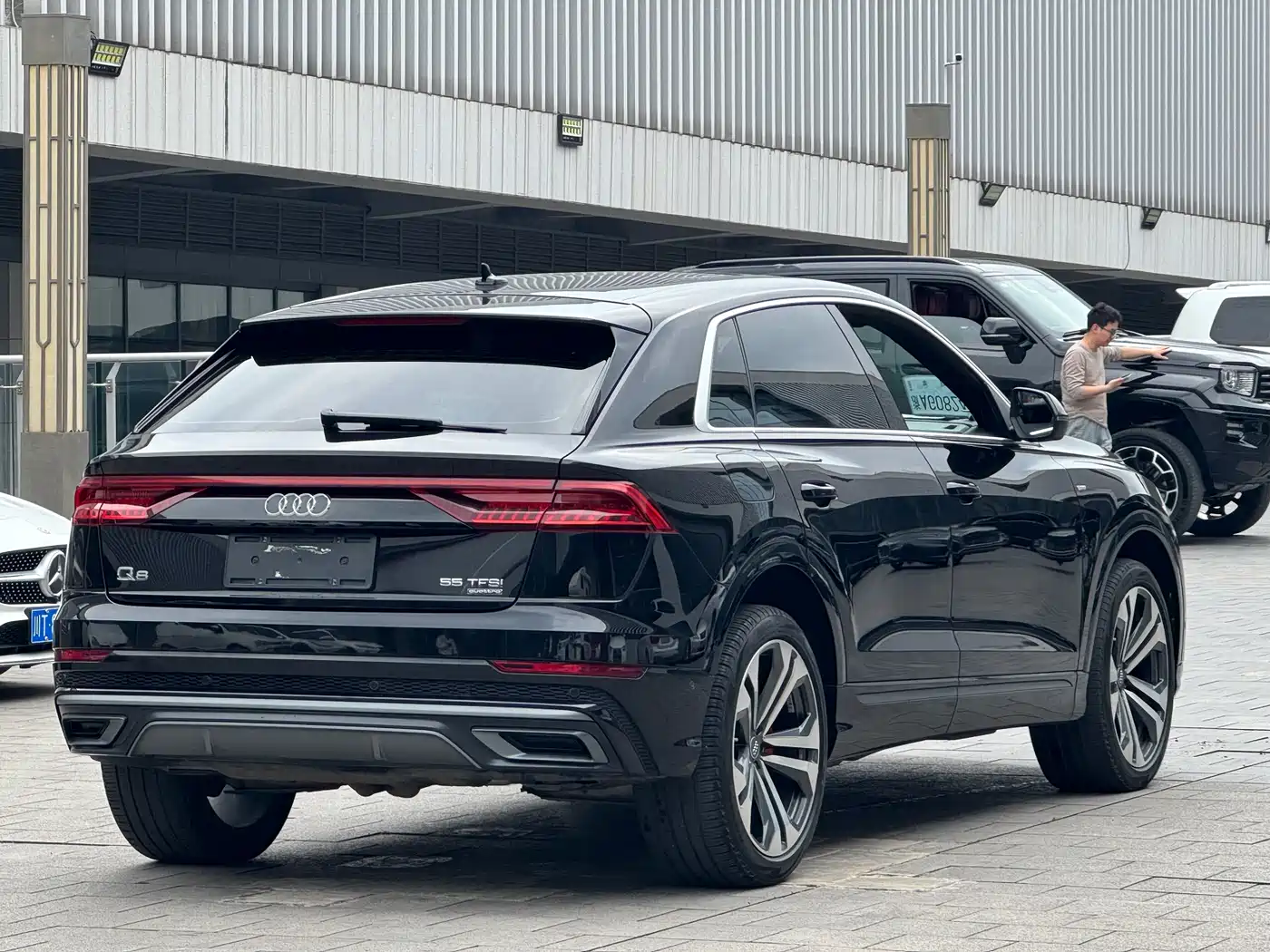 Audi Q8 2019 55 TFSI Supreme Limited Edition фото 18