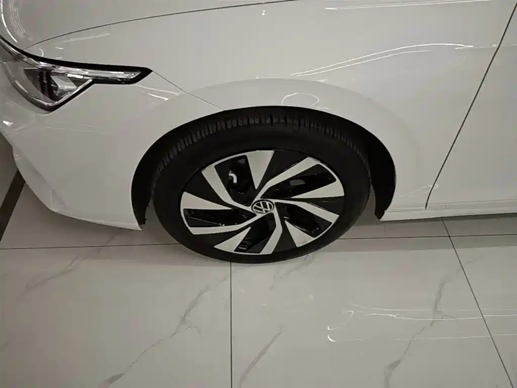 Volkswagen Golf 2025 300TSI Pro фото 23