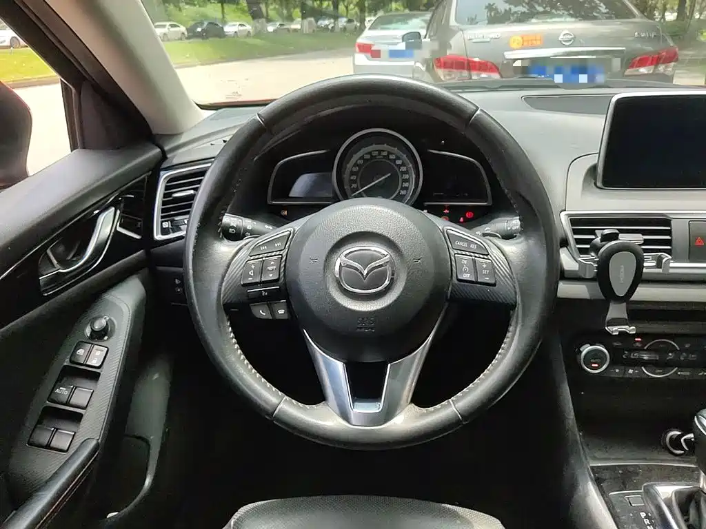 Mazda Mazda3 Axela 2014 2014 Hatchback 2.0L Automatic Sport