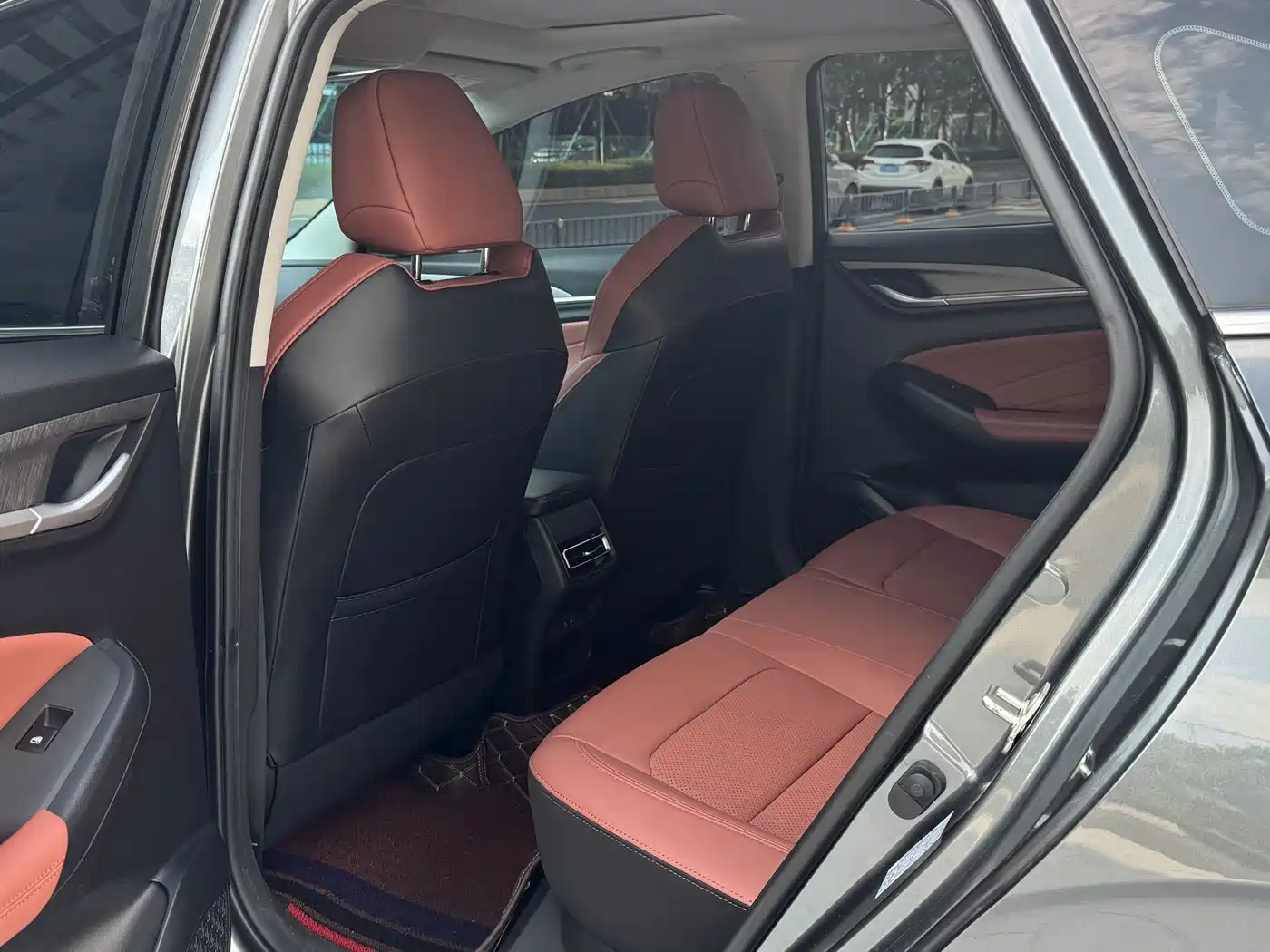 Фото 8 - Changan Eado