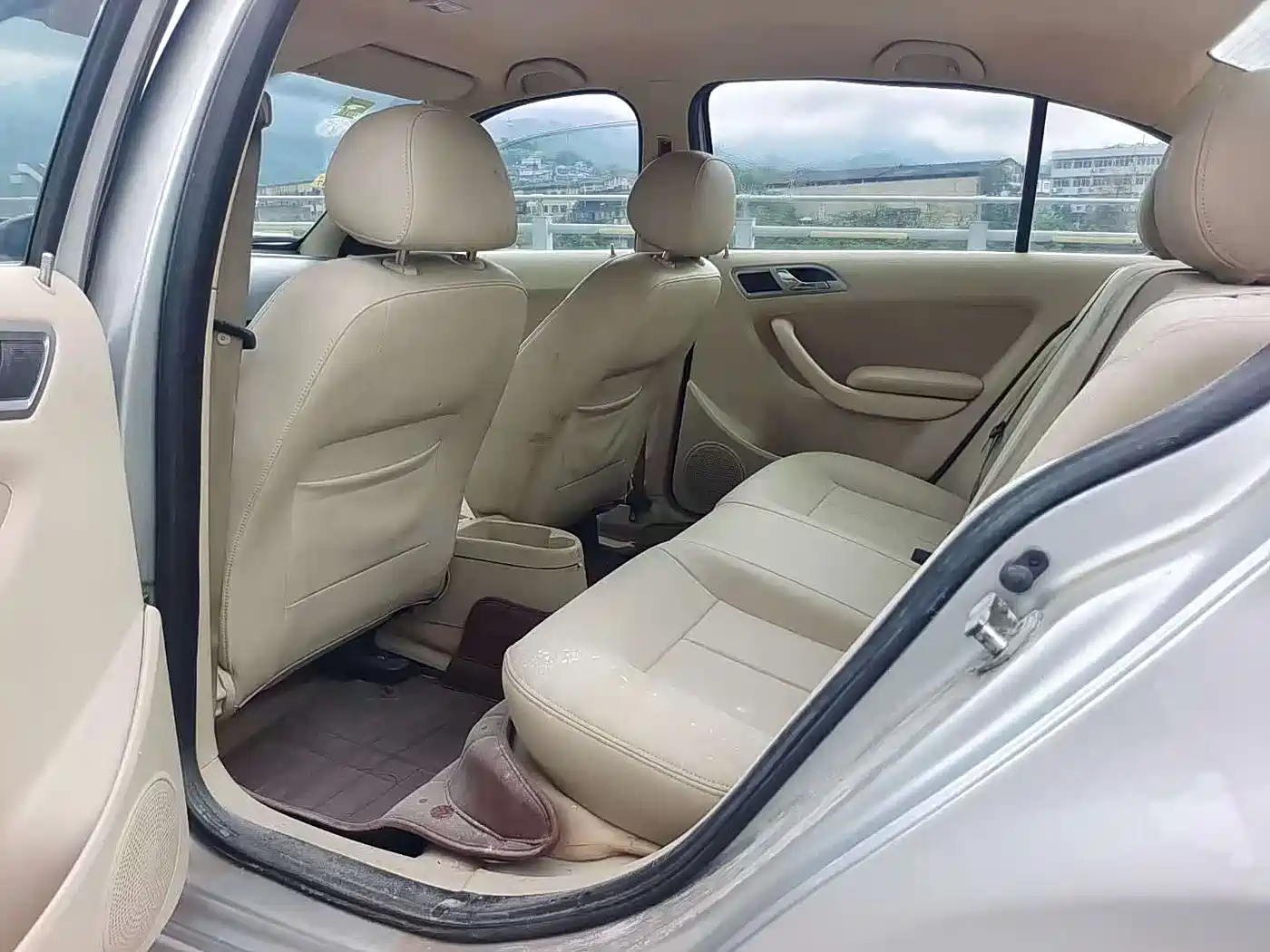 Volkswagen Lavida 2008 1.6L Automatic Elegance Edition фото 9