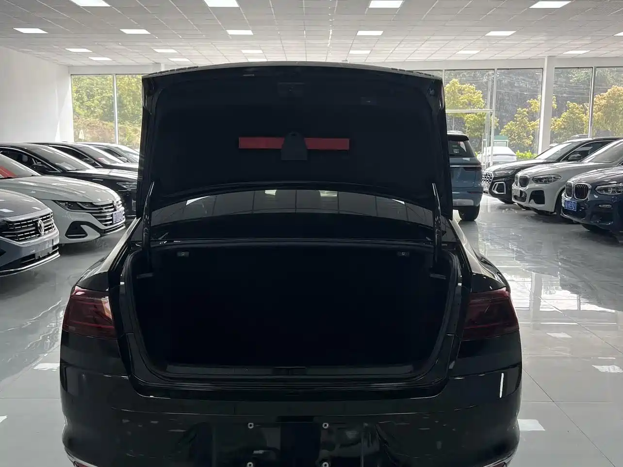 Volkswagen Magotan 2023 2 Million Units Anniversary Edition 330TSI DSG Leading Type фото 16