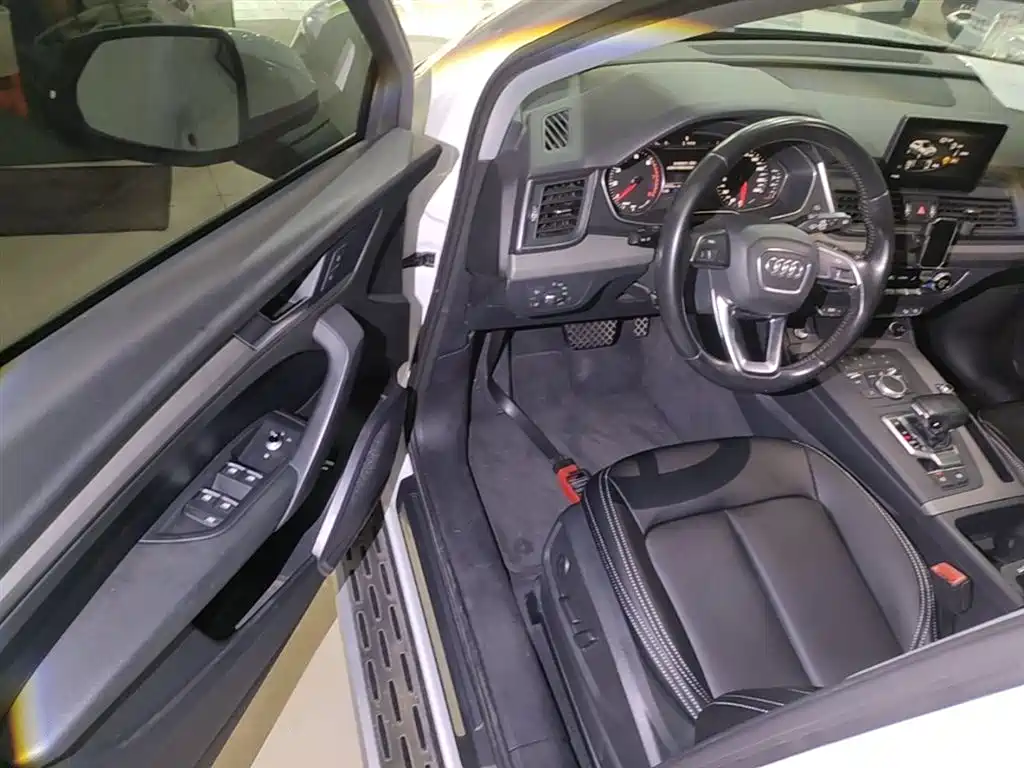 Audi Q5L 2018 40 TFSI Prestige Progressive (China V) фото 16