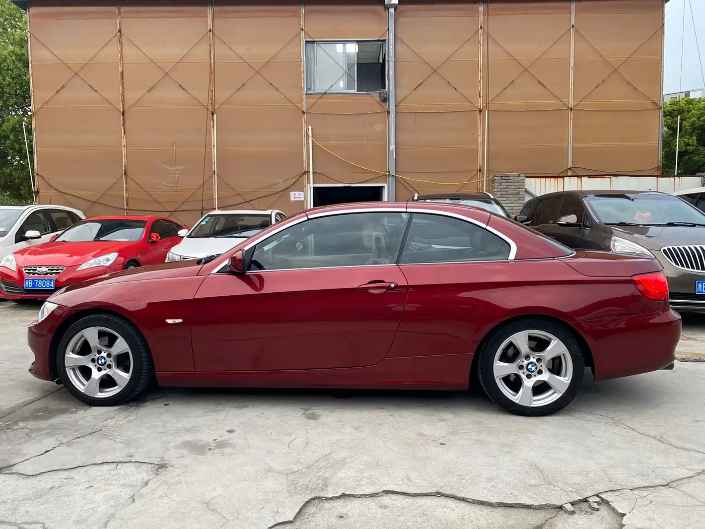 BMW 3 Series (Import) 2009 320i Convertible Coupe фото 13
