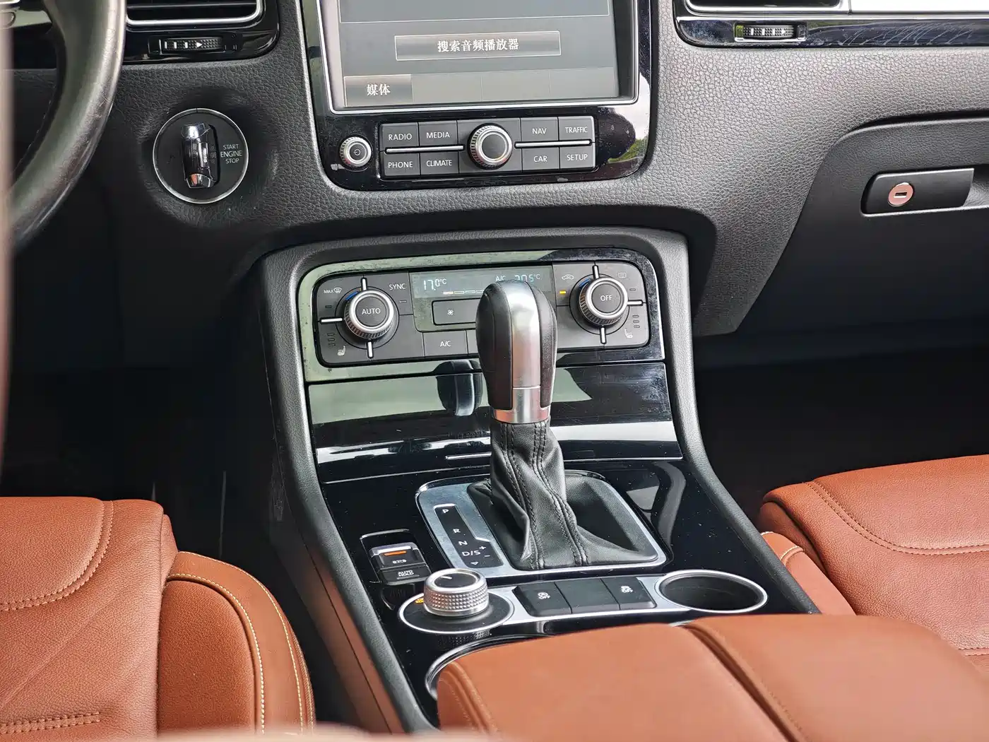 Volkswagen Touareg 2016 3.0TSI Standard фото 12