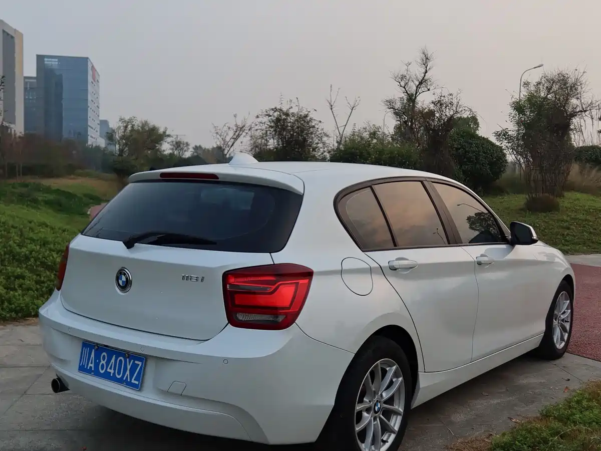 BMW 1 Series (Import) 2013 Facelift 118i Leading Model фото 8