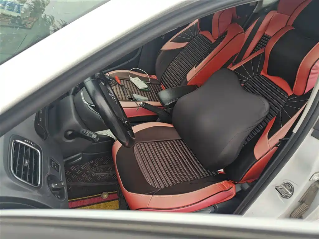 Volkswagen Polo 2016 1.6L Automatic Comfort фото 8
