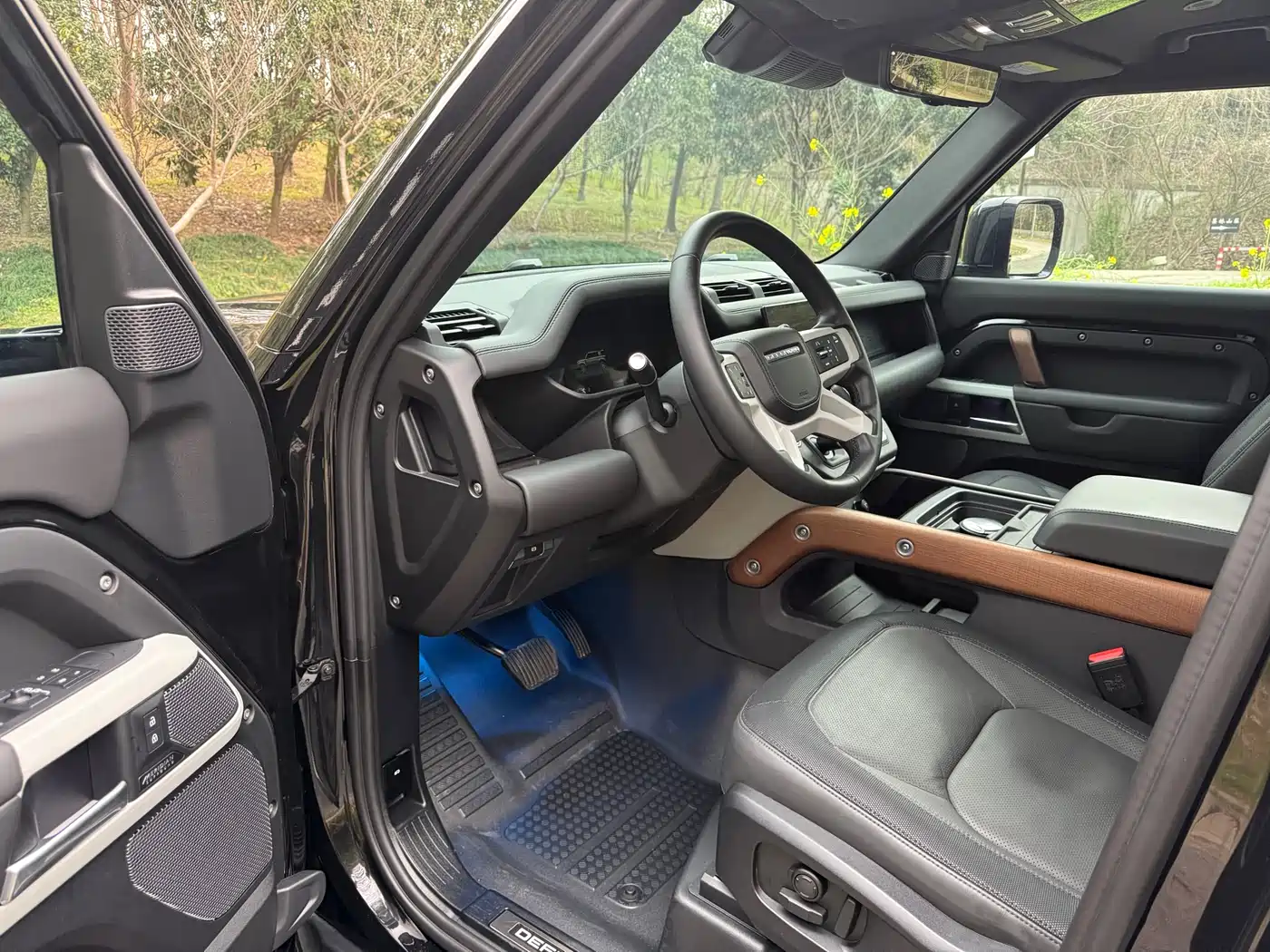 Land Rover Defender 2024 110 3.0T P400 X-DYNAMIC HSE фото 3